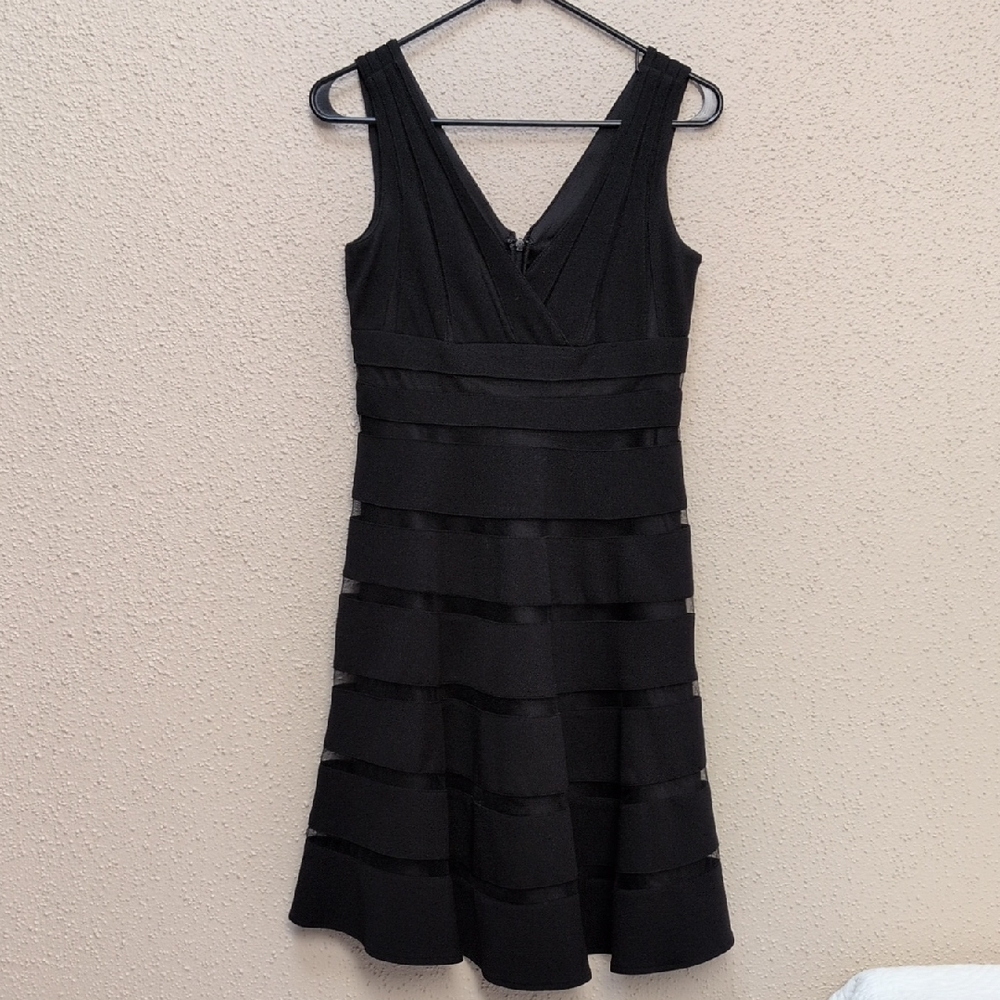 Scarlett Black V-Neck Midi Dress